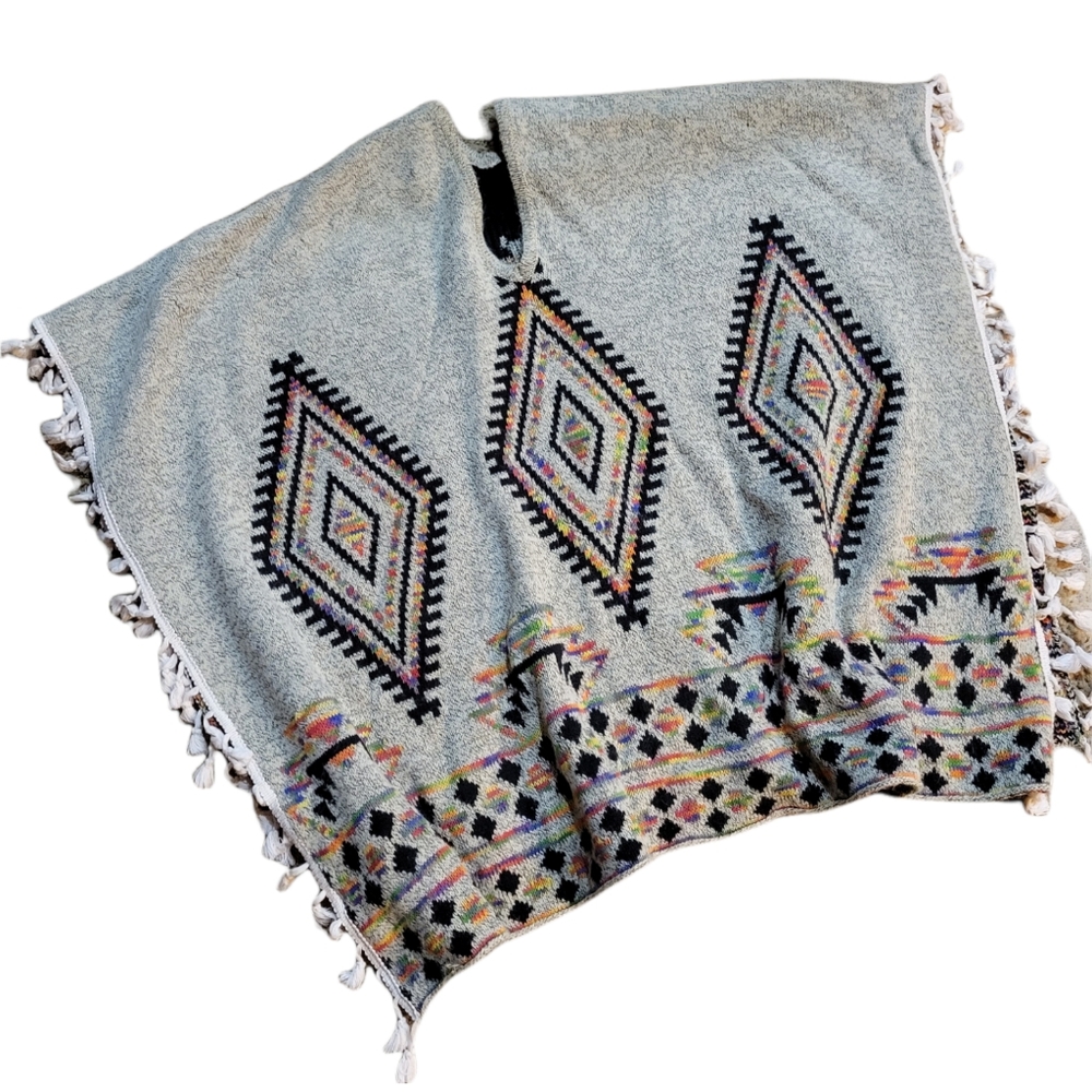 Gene Accessories Aztec Poncho with Fringe one size